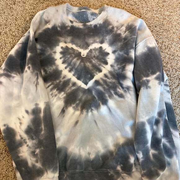 Gray Tie-Dye Heart Sweatshirt - Picture 2 of 2